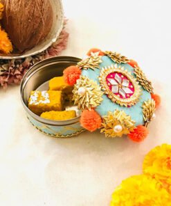 Alternative view of PomPom Gota Sweet Box