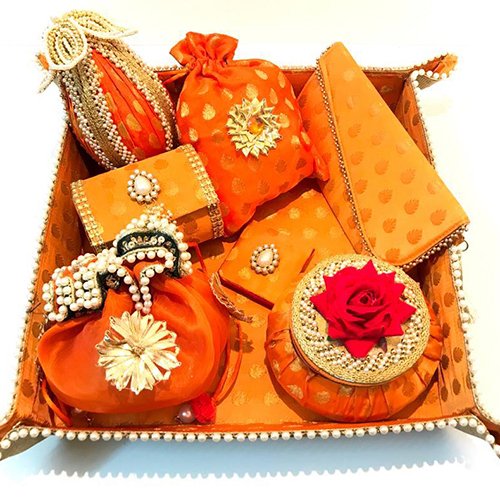 Brocade Booti Wedding Hamper - Image 5