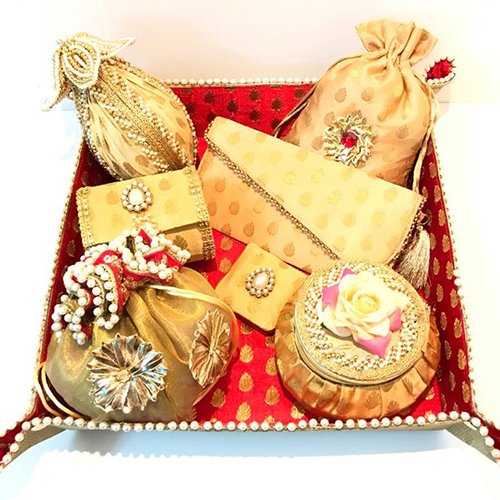 Brocade Booti Wedding Hamper - Image 4