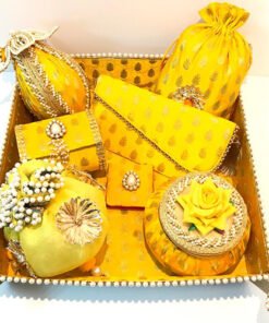 Brocade Booti Wedding Hamper - Image 3