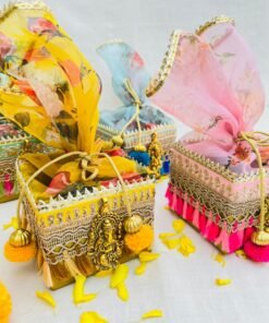 Ganpati Tissue Square Hamper