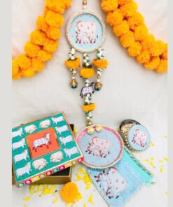 Pichwai Hamper
