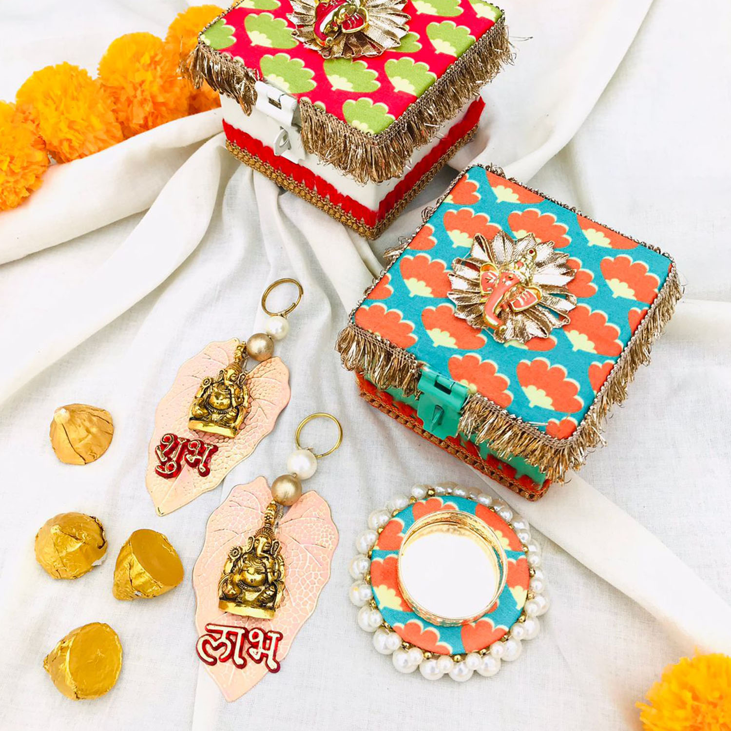 Ganpati Mini trunk Hamper - Image 4