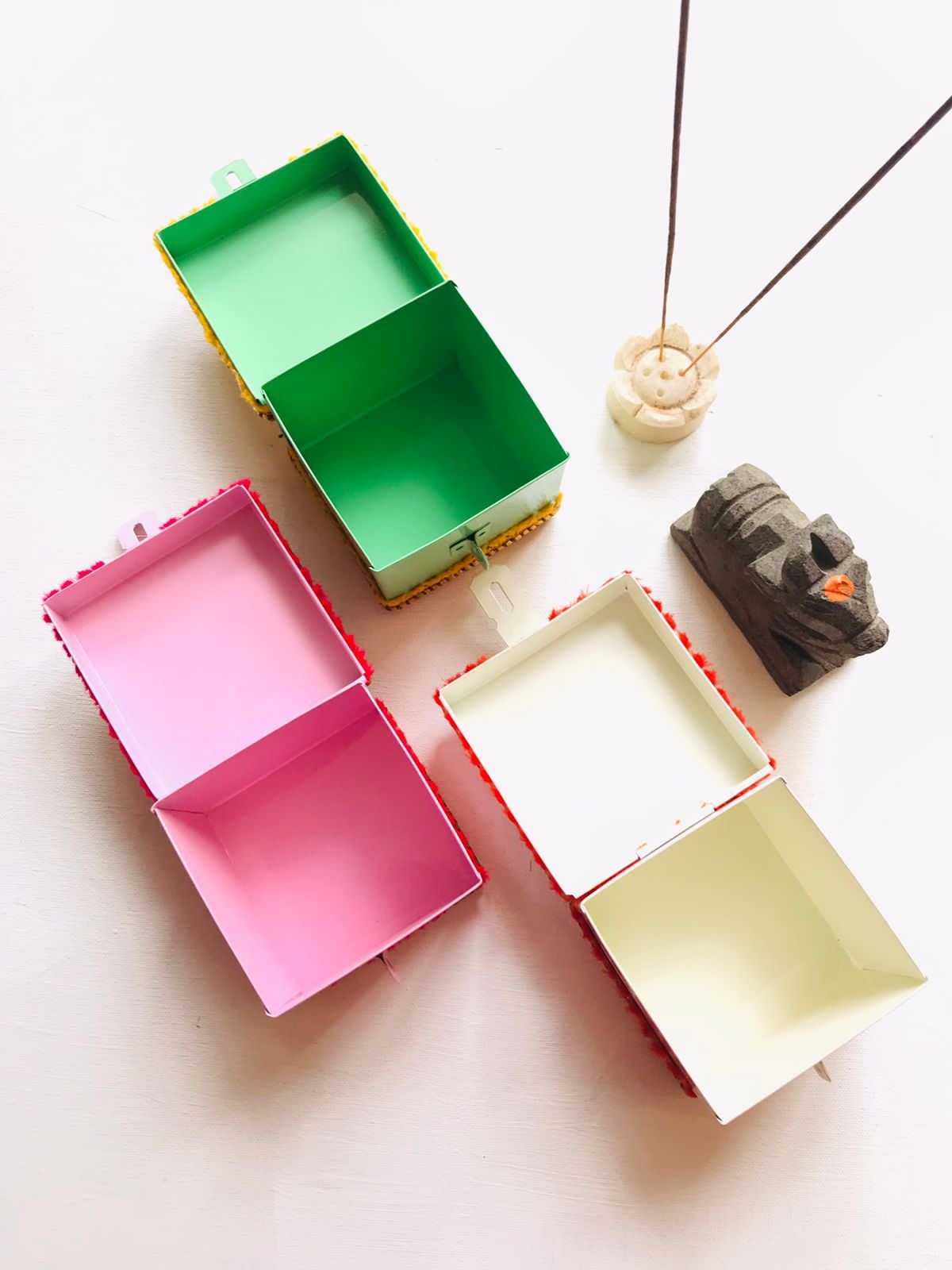 Pichwai Trunk Box - Image 3