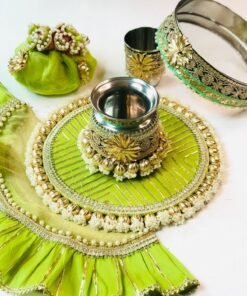 Alternative view of Pearl and Gota karwacauth collection