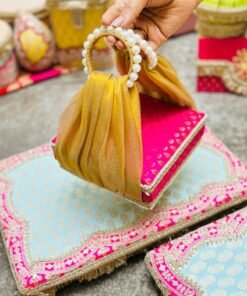 Alternative view of Brocade sweet Boxes