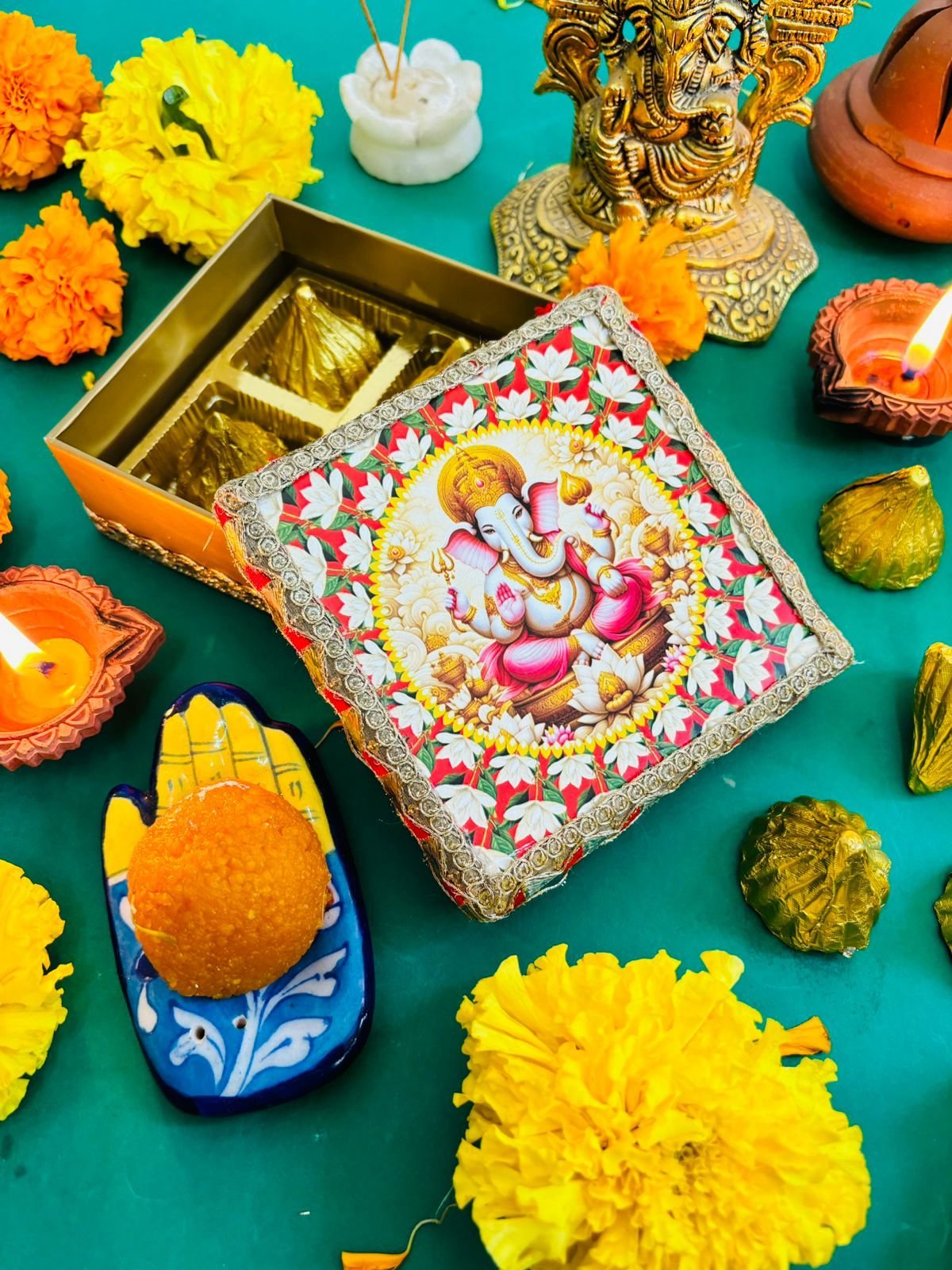 Ganpati Lilly Boxes - Image 4