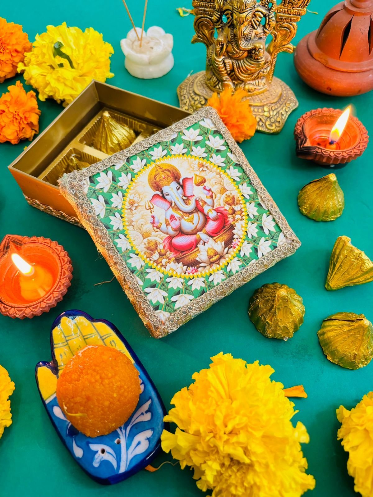 Ganpati Lilly Boxes - Image 5