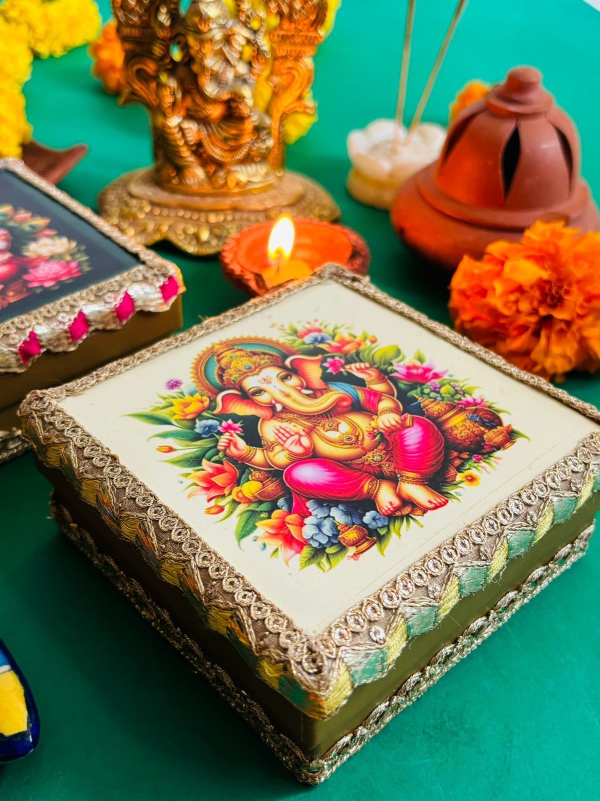 Ganpati Lilly Boxes