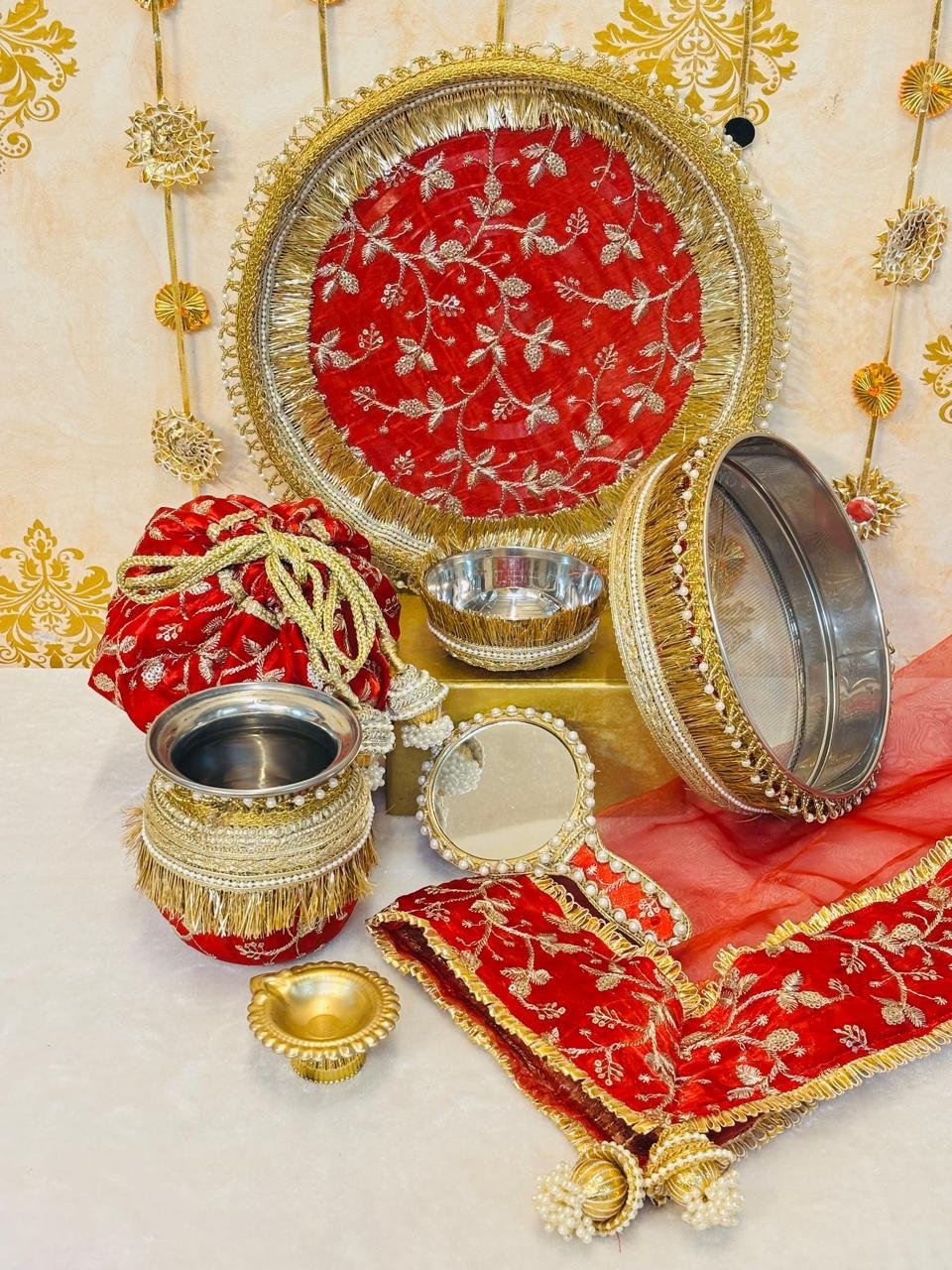 Bahaara Karwacauth set - Image 2