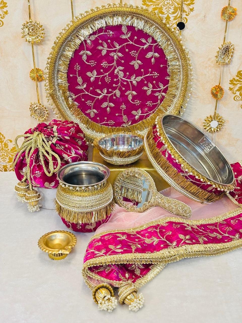 Bahaara Karwacauth set - Image 4