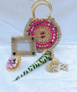 Love Circle Round Bag hampers