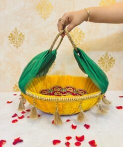 Alternative view of Velvet Cane Baskets with tissue Handle