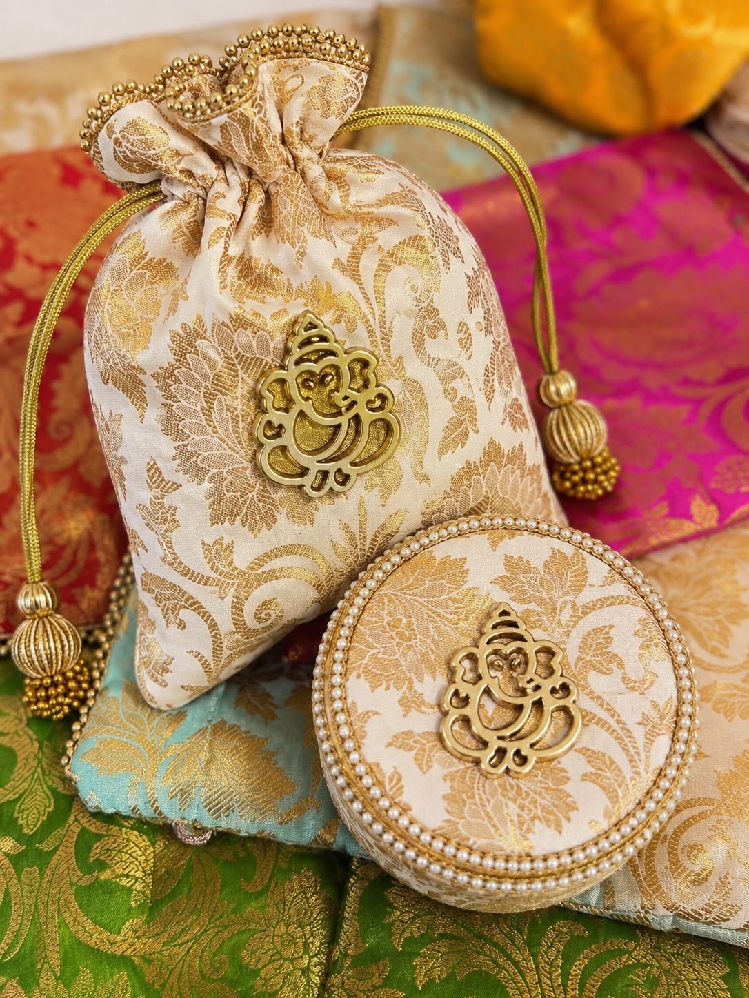 Banarasi Brocade Ganesha Potli and Box Combo - Image 2