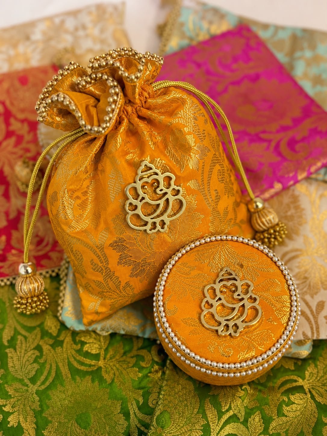 Banarasi Brocade Ganesha Potli and Box Combo - Image 3