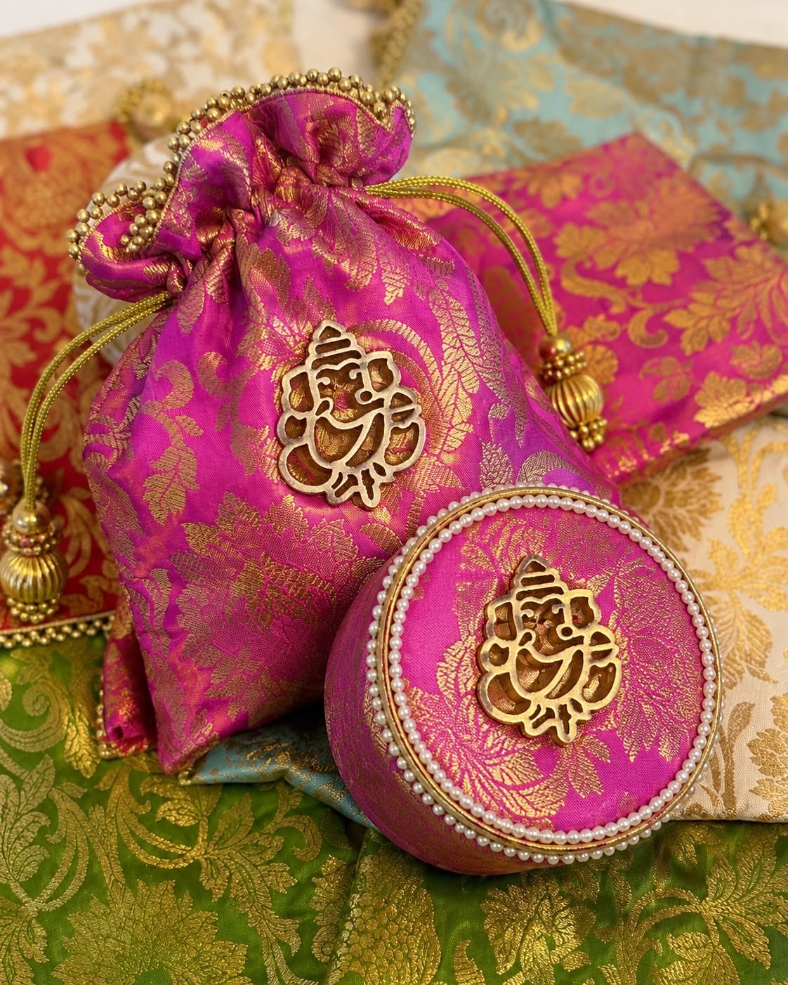 Banarasi Brocade Ganesha Potli and Box Combo - Image 4